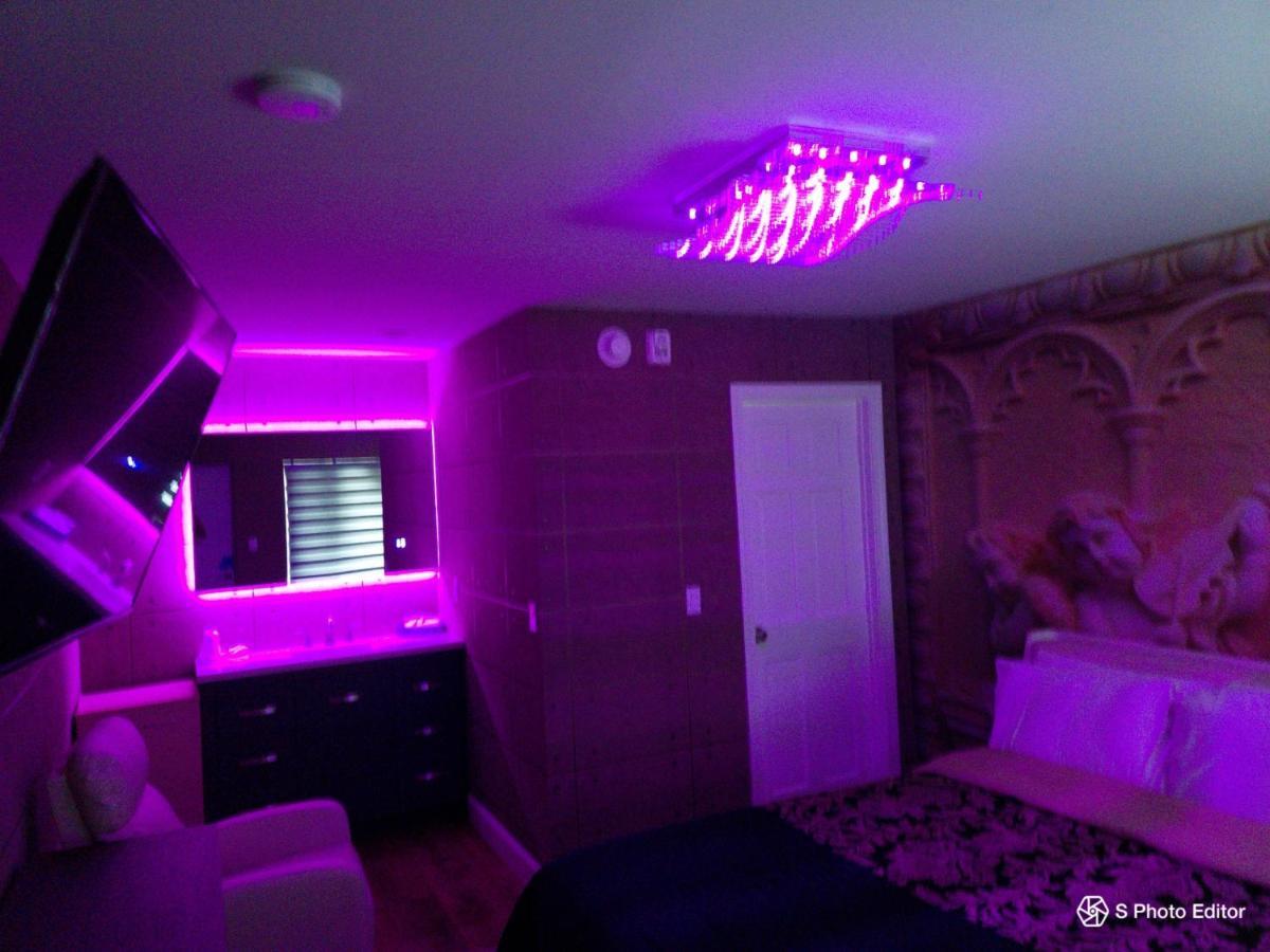 Americas Best Value Inn Providence-North Scituate Buitenkant foto