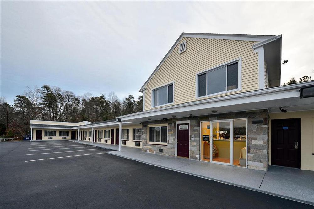 Americas Best Value Inn Providence-North Scituate Buitenkant foto